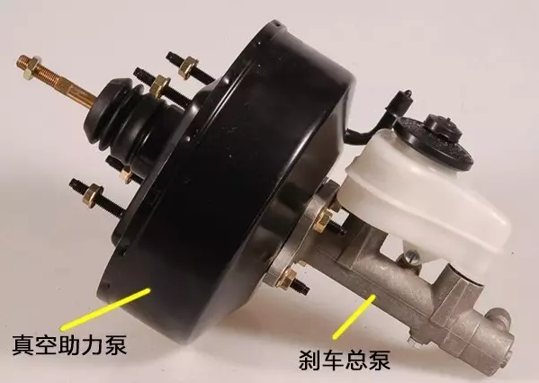 踩剎車感覺慢慢下沉是失靈前兆？